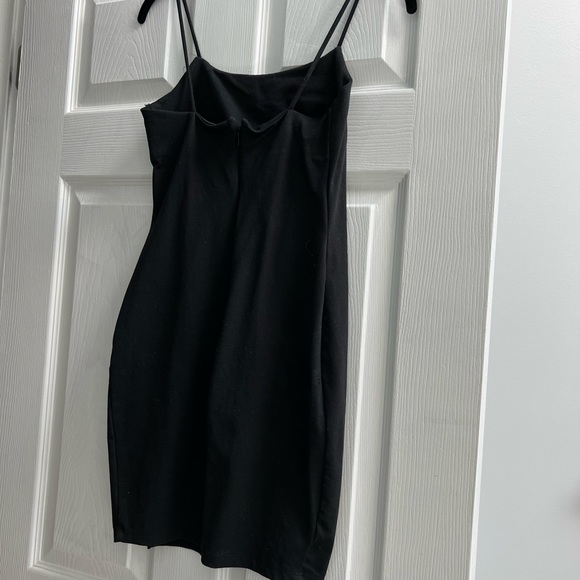 LBD - Picture 3 of 4